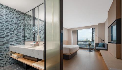 Selective King Room