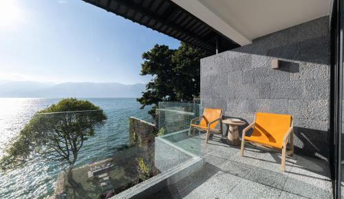 Deluxe Double Room with Balcony and Sea View