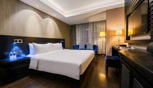 Standard Queen Room