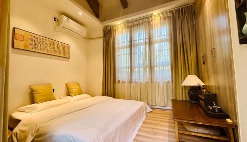 Classic Quadruple Room