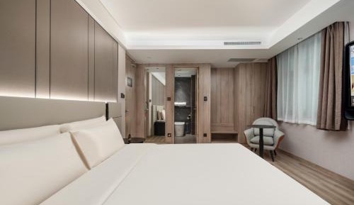 Elegant Double Room with Inner Window