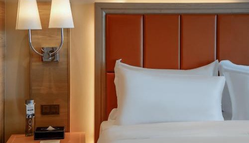 Family King Room Including Buffet Breakfast, Utopia Access,  Full Day Snacks and Drinks and RMB1500 net Dining Credit 