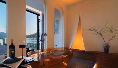 King Room with Spa Bath