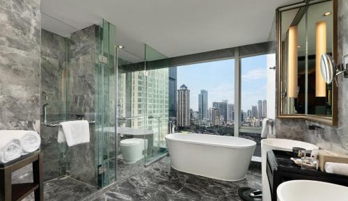 G60 Deluxe King Suite