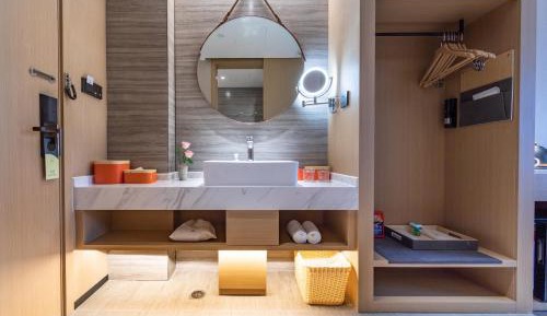 Elegant Twin Room