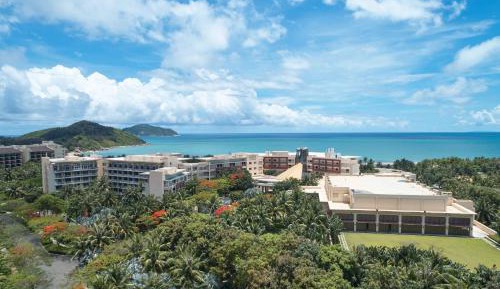 Guest room, 1 King, Partial ocean view, Balcony