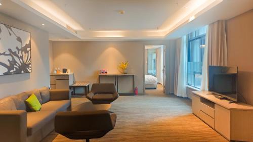 Queen Suite