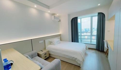Deluxe Double Room with Bath