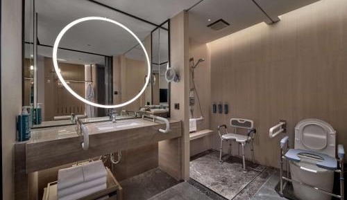 King Room - Mobility Accessible 
