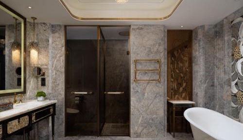 Caroline Astor Suite		