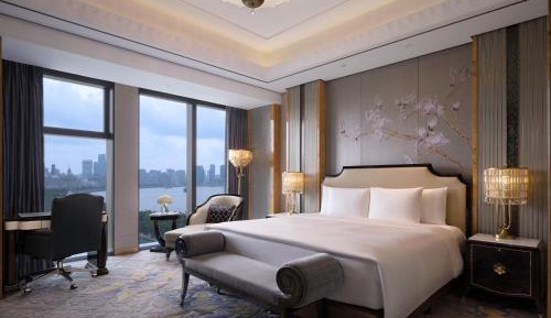 Grand Bund View Room