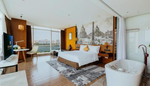 Deluxe Suite