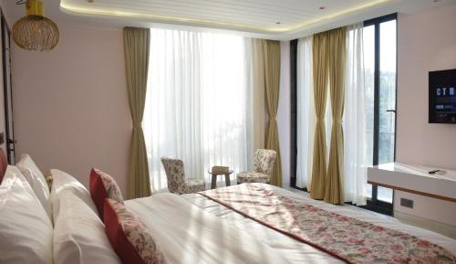 Suite with Balcony