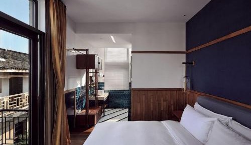 Double Room with Balcony (2 Adults + 1 Child)