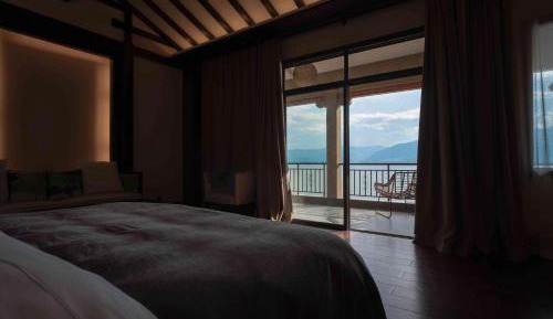 Deluxe Suite with Spa Bath