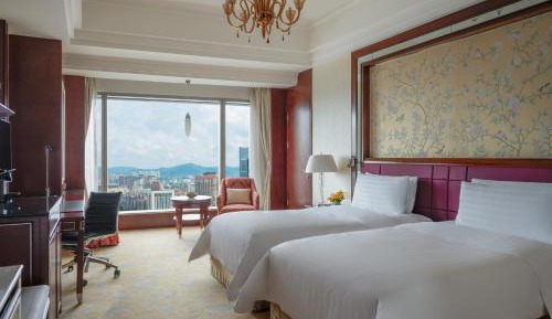 Horizon Deluxe Twin Room with Riverview