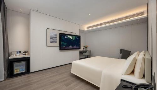 Elegant Double Room with Inner Window
