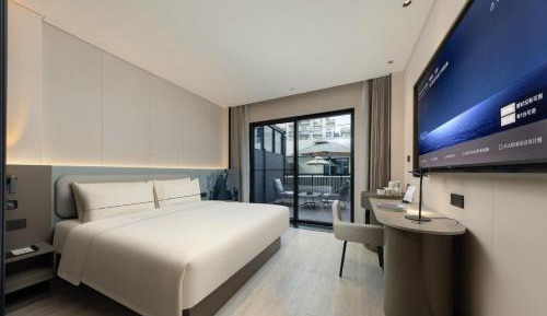 Deluxe Double Room with Balcony