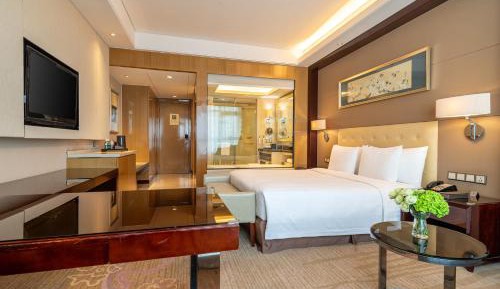 Deluxe King Room