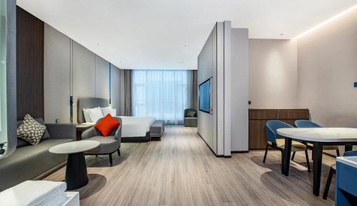 Standard Room with One Double and One King Bed