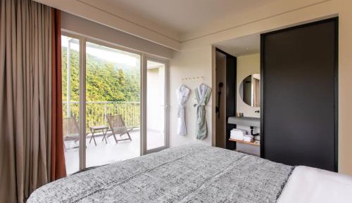 Queen Room with Balcony