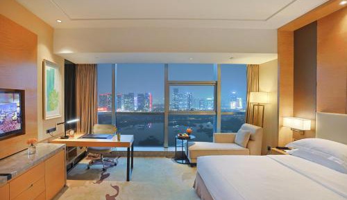 1 King Bed Standard Lake View