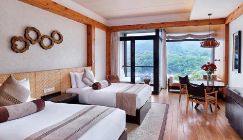 Premium Twin Room with Lighthouse Lake View
