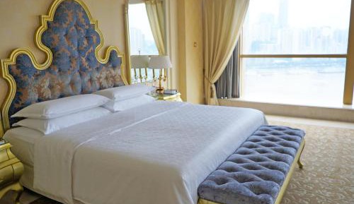 Premier Room