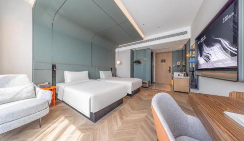 Superior Twin Room with City View
