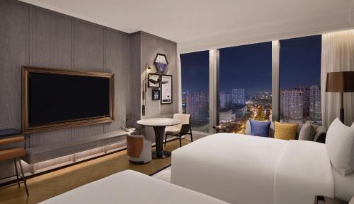 Deluxe Two Double Beds Room with City View