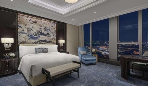 King Room with Lake View