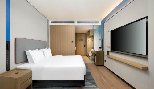 Standard King Room