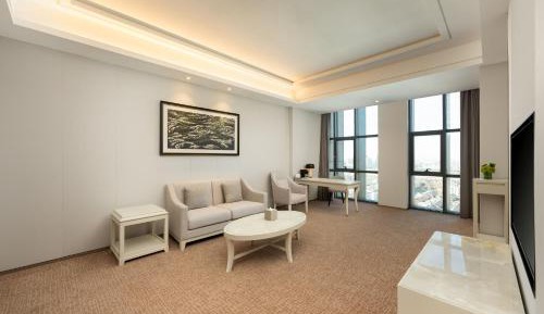One-Bedroom King Suite