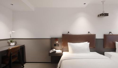 Projection Twin Room