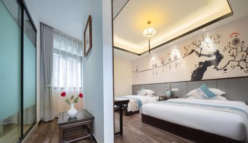 Twin Room with Shared Toilet