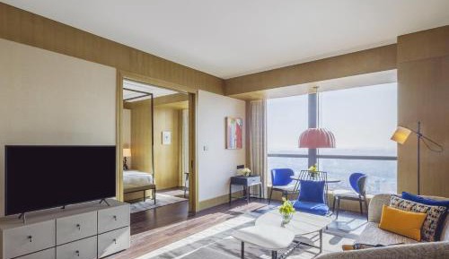 Deluxe River View Suite
