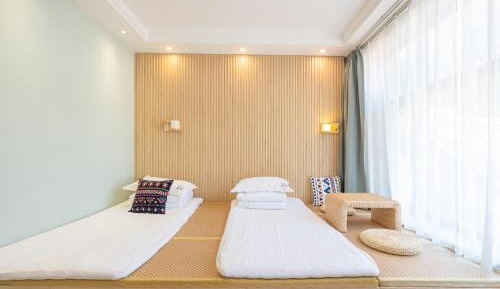 Japanese-Style Room