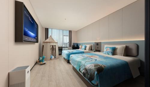 Family Twin Room