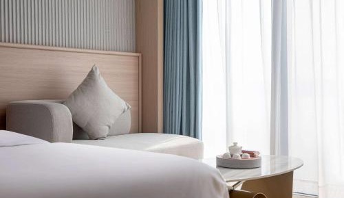 Premium King Room with Ocean View - Non-Smoking