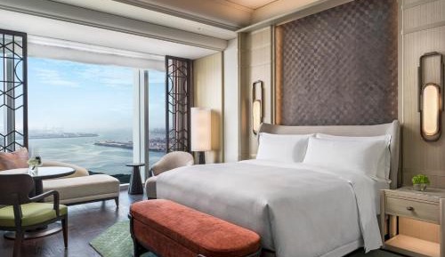 Grand Deluxe Bay View King Room