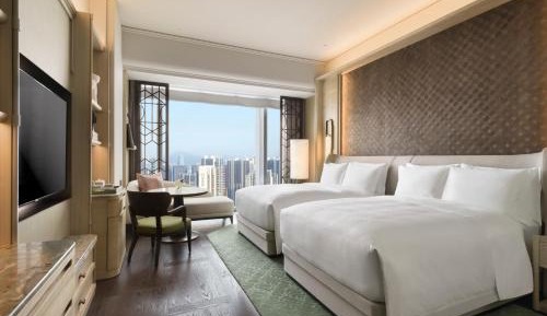 Deluxe Double Room with Two Double Beds and City View