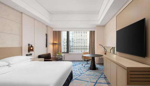 Club King Room
