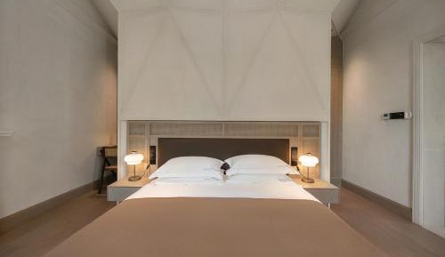 Deluxe Double Room with Bath