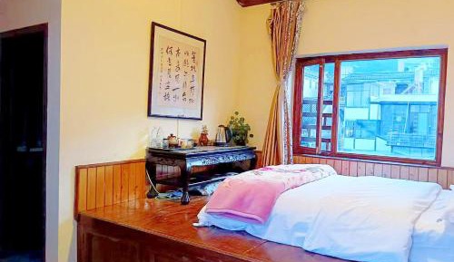 King Room with Mountain View