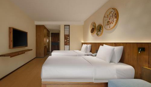 Twin Room with Courtyard View