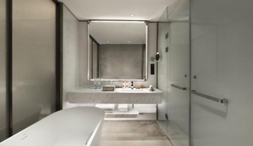 Junior King Suite