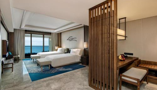 Classic Sea View High Floor Double Bed