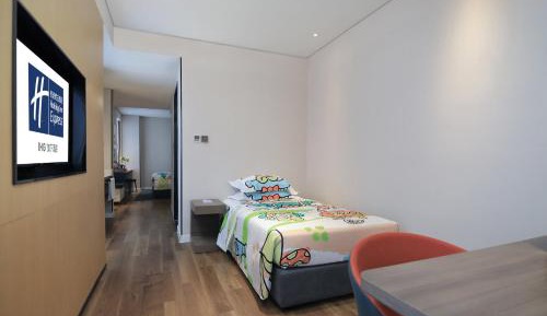 Standard King Room with One Kids Bed