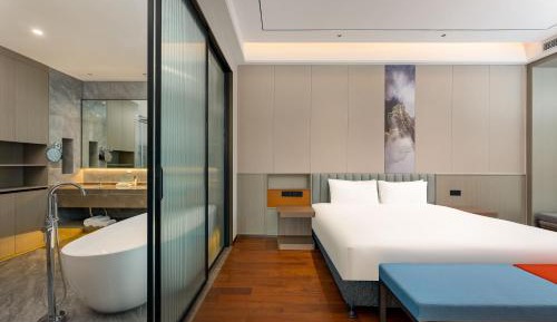 Standard King Room - High Floor