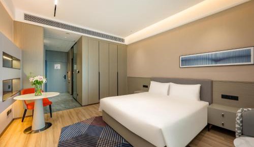 Standard King Room